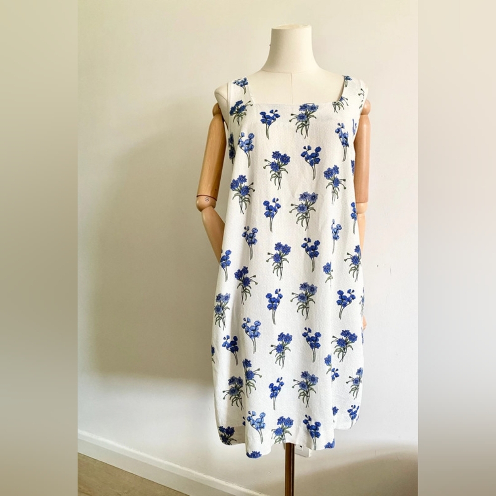 Floral Sleeveless Dress - White and Blue